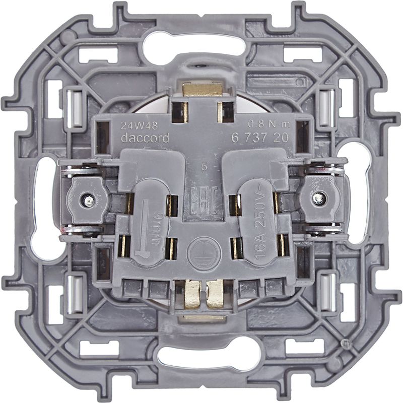 Механизм розетки 1-м СП Inspiria 16А IP20 250В 2P+E немецк. стандарт бел. Leg 673720