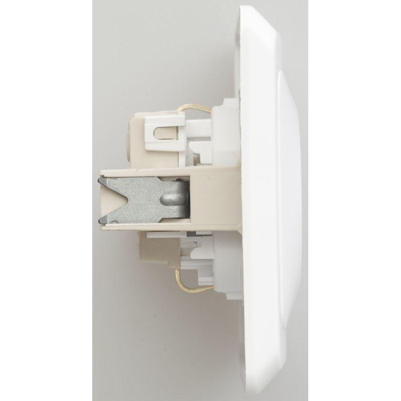 Розетка 1-местная СП Этюд 16А IP20 250В с заземлением защитные шторки белый